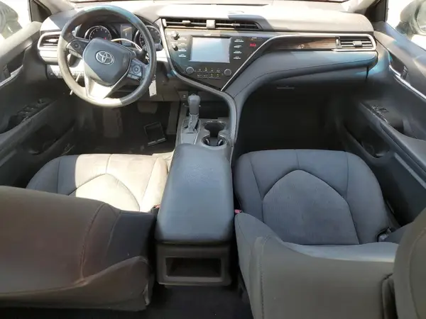 4T1B11HK0JU575786 2018 TOYOTA CAMRY - Image 8