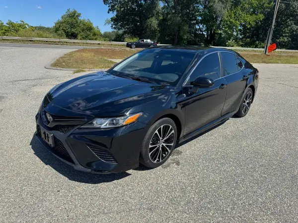 4T1B11HK0JU577263 2018 TOYOTA CAMRY - Image 2