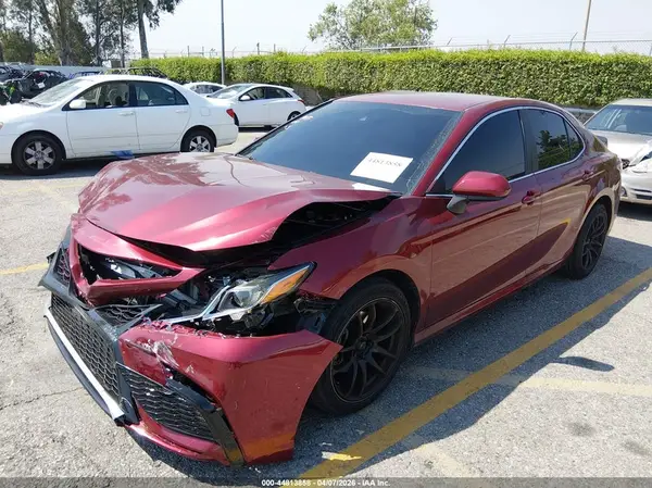 4T1B11HK0JU579935 2018 TOYOTA CAMRY - Image 2