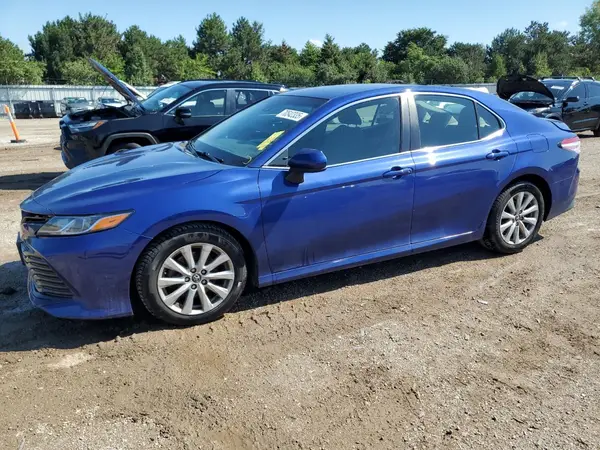 4T1B11HK0JU580552 2018 TOYOTA CAMRY - Image 1