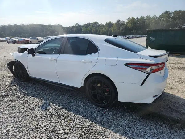 4T1B11HK0JU584794 2018 TOYOTA CAMRY - Image 2