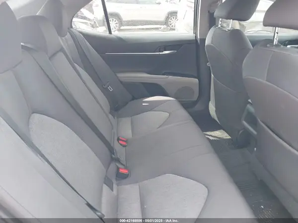 4T1B11HK0JU585654 2018 TOYOTA CAMRY - Image 8