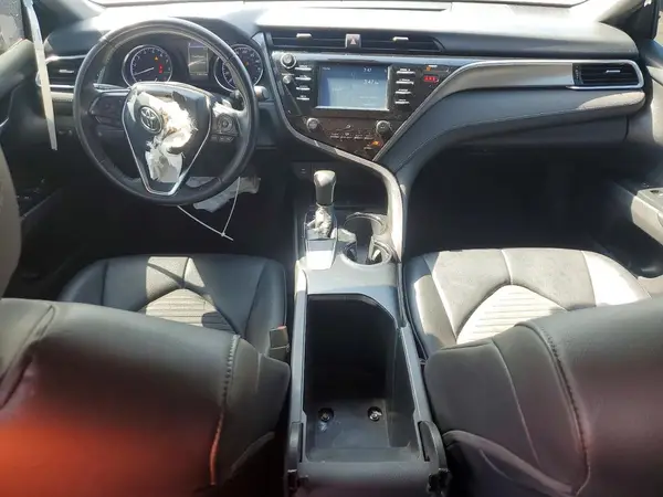4T1B11HK0JU586867 2018 TOYOTA CAMRY - Image 8