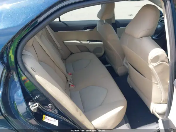 4T1B11HK0JU589865 2018 TOYOTA CAMRY - Image 8