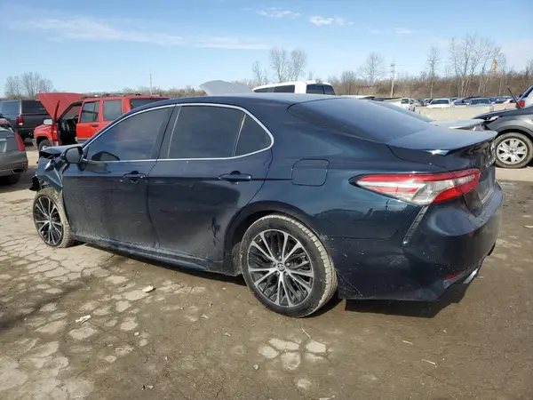 4T1B11HK0JU590112 2018 TOYOTA CAMRY - Image 2