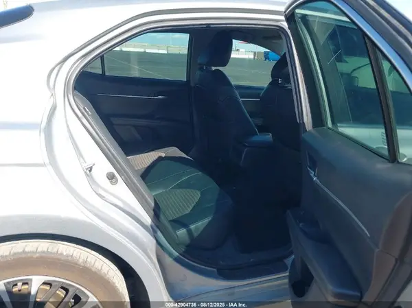 4T1B11HK0JU594581 2018 TOYOTA CAMRY - Image 8