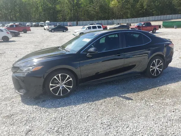 4T1B11HK0JU598081 2018 TOYOTA CAMRY - Image 1