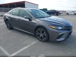 4T1B11HK0JU598811 2018 TOYOTA CAMRY