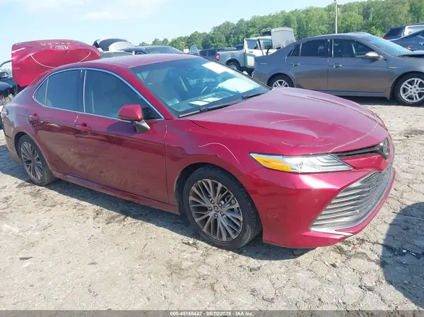 4T1B11HK0JU603490 2018 TOYOTA CAMRY - Image 1