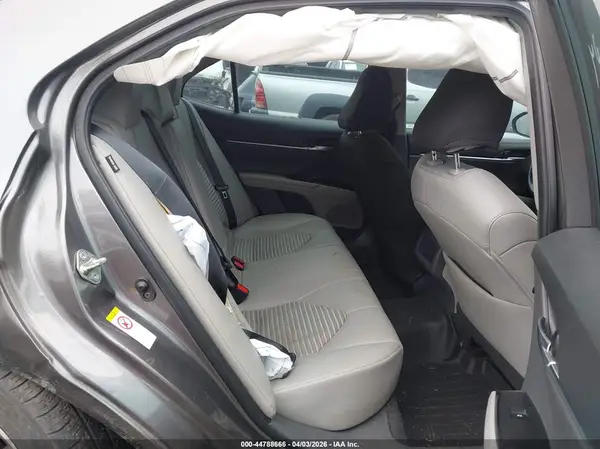 4T1B11HK0JU605952 2018 TOYOTA CAMRY - Image 8