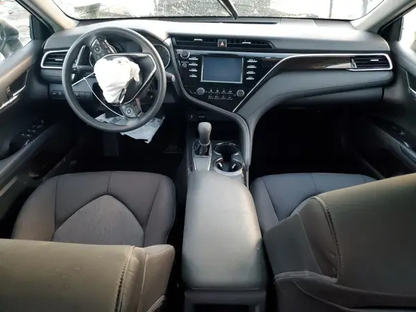 4T1B11HK0JU611928 2018 TOYOTA CAMRY - Image 8