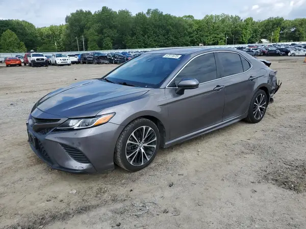 4T1B11HK0JU612688 2018 TOYOTA CAMRY - Image 1