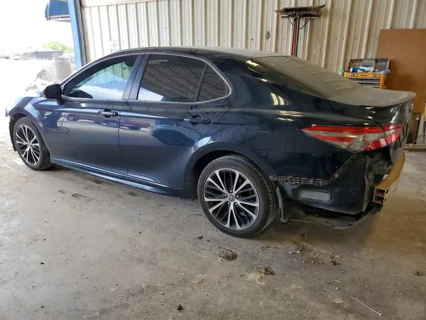 4T1B11HK0JU616689 2018 TOYOTA CAMRY - Image 2