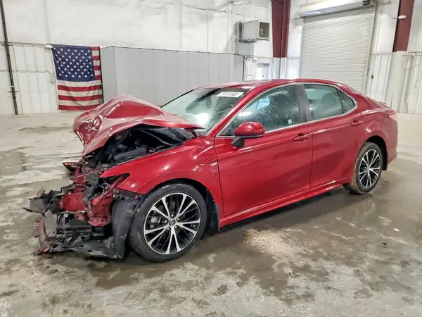 4T1B11HK0JU617289 2018 TOYOTA CAMRY - Image 1