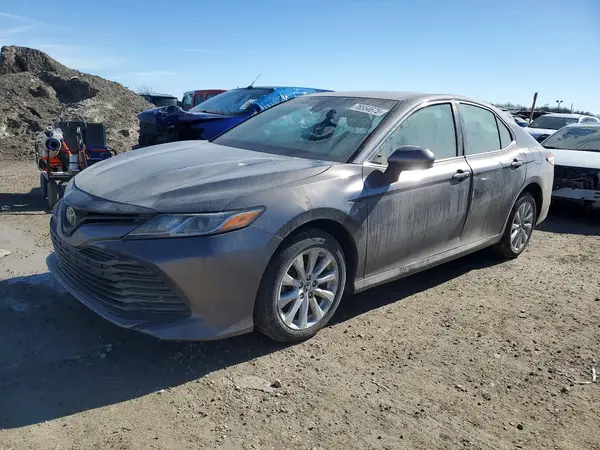 4T1B11HK0JU619236 2018 TOYOTA CAMRY - Image 1