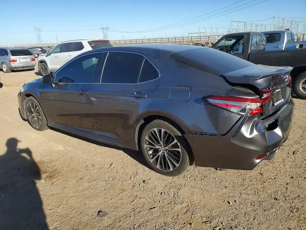 4T1B11HK0JU621181 2018 TOYOTA CAMRY - Image 2