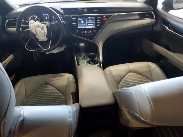 4T1B11HK0JU621262 2018 TOYOTA CAMRY - Image 8