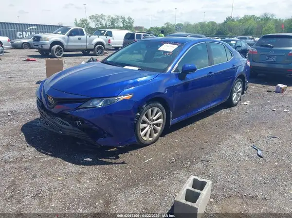 4T1B11HK0JU624520 2018 TOYOTA CAMRY - Image 2