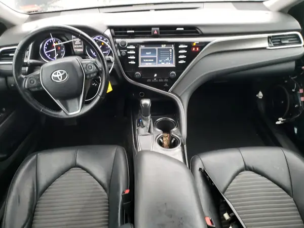 4T1B11HK0JU625702 2018 TOYOTA CAMRY - Image 8