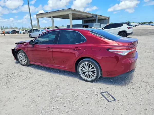 4T1B11HK0JU626753 2018 TOYOTA CAMRY - Image 2