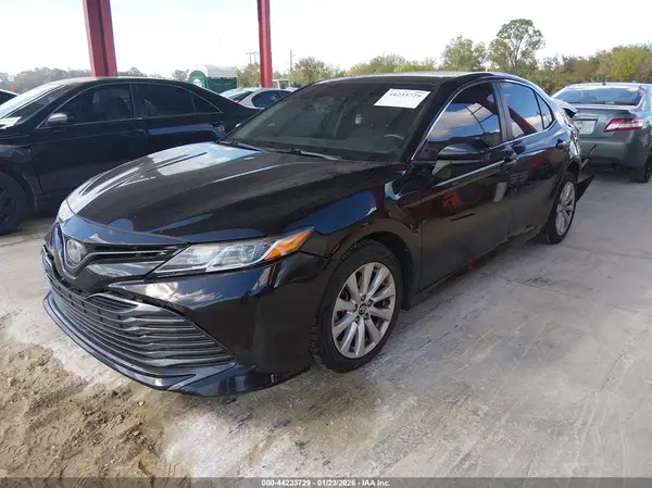 4T1B11HK0JU627515 2018 TOYOTA CAMRY - Image 2