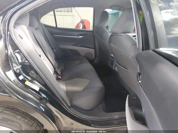 4T1B11HK0JU627515 2018 TOYOTA CAMRY - Image 8