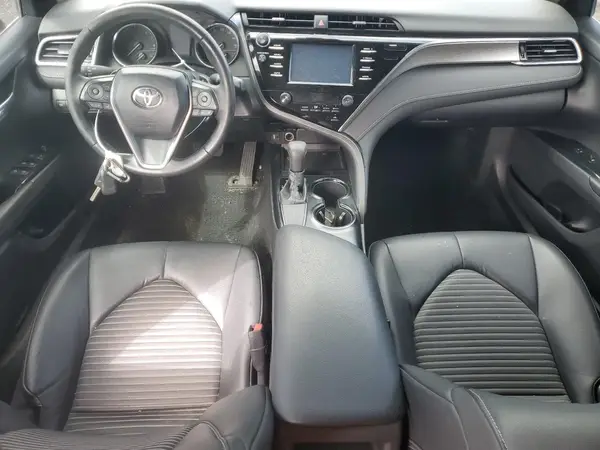 4T1B11HK0JU627725 2018 TOYOTA CAMRY - Image 8