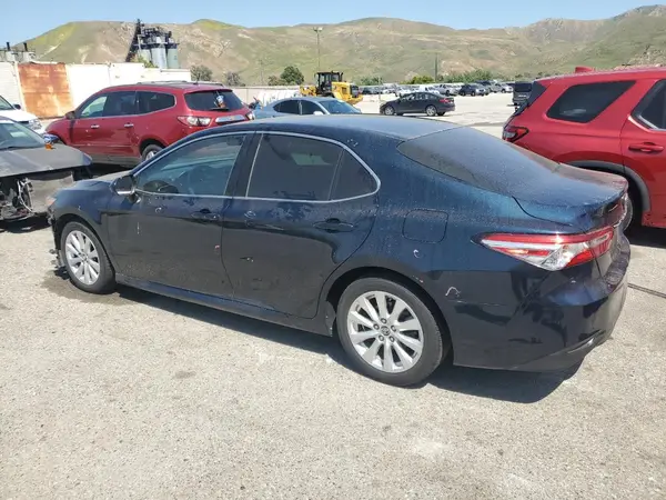 4T1B11HK0JU627739 2018 TOYOTA CAMRY - Image 2