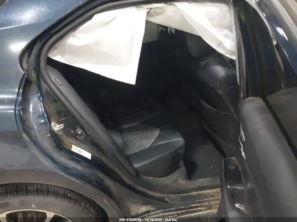 4T1B11HK0JU629135 2018 TOYOTA CAMRY - Image 8