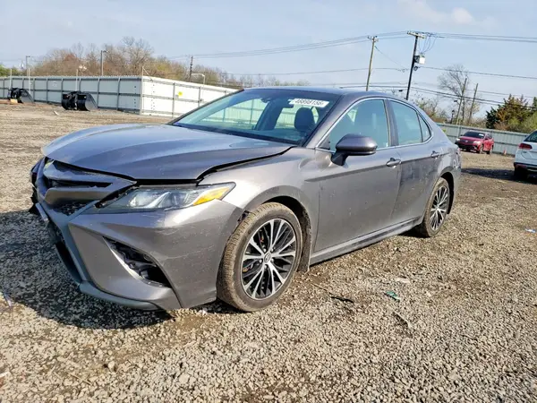 4T1B11HK0JU629538 2018 TOYOTA CAMRY - Image 1