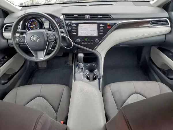 4T1B11HK0JU631483 2018 TOYOTA CAMRY - Image 8