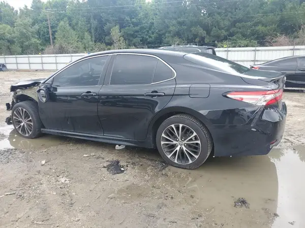 4T1B11HK0JU631614 2018 TOYOTA CAMRY - Image 2