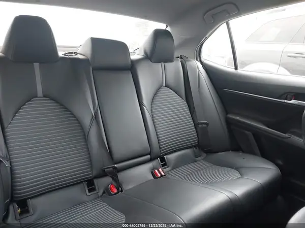 4T1B11HK0JU634027 2018 TOYOTA CAMRY - Image 8