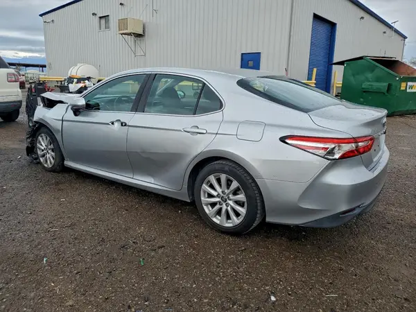 4T1B11HK0JU636859 2018 TOYOTA CAMRY - Image 2