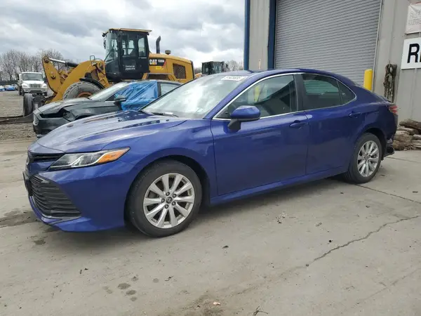4T1B11HK0JU641351 2018 TOYOTA CAMRY - Image 1