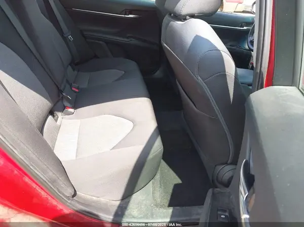 4T1B11HK0JU641415 2018 TOYOTA CAMRY - Image 8