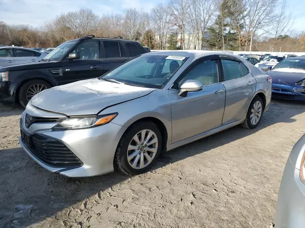4T1B11HK0JU648025 2018 TOYOTA CAMRY - Image 1