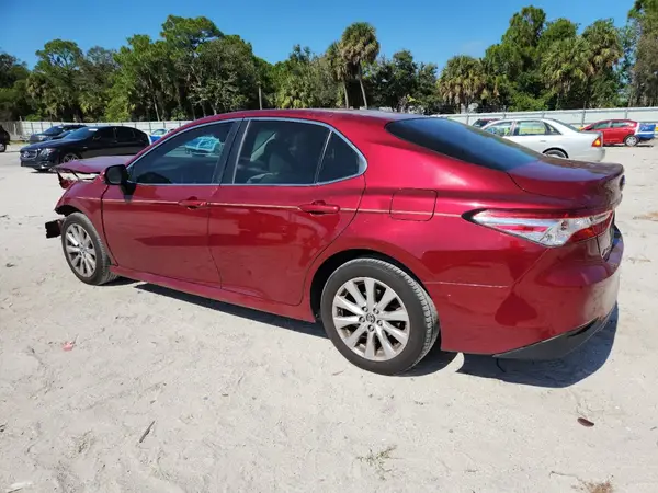 4T1B11HK0JU648736 2018 TOYOTA CAMRY - Image 2