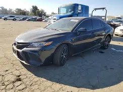 4T1B11HK0JU649675 2018 TOYOTA CAMRY