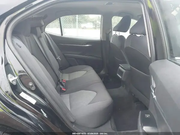 4T1B11HK0JU650101 2018 TOYOTA CAMRY - Image 8