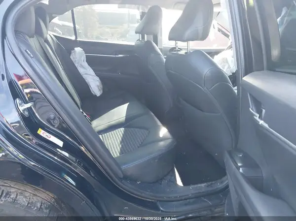 4T1B11HK0JU652978 2018 TOYOTA CAMRY - Image 8