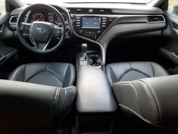 4T1B11HK0JU654388 2018 TOYOTA CAMRY - Image 8