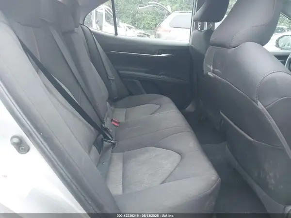 4T1B11HK0JU655086 2018 TOYOTA CAMRY - Image 8