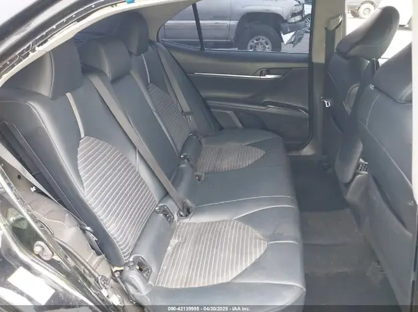 4T1B11HK0JU660482 2018 TOYOTA CAMRY - Image 8
