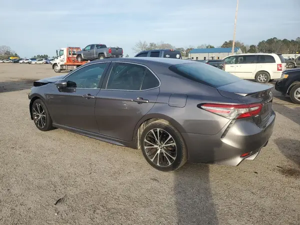 4T1B11HK0JU661311 2018 TOYOTA CAMRY - Image 2