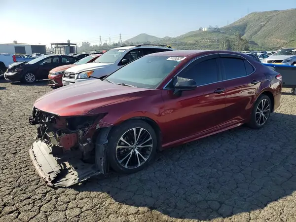 4T1B11HK0JU662233 2018 TOYOTA CAMRY - Image 1