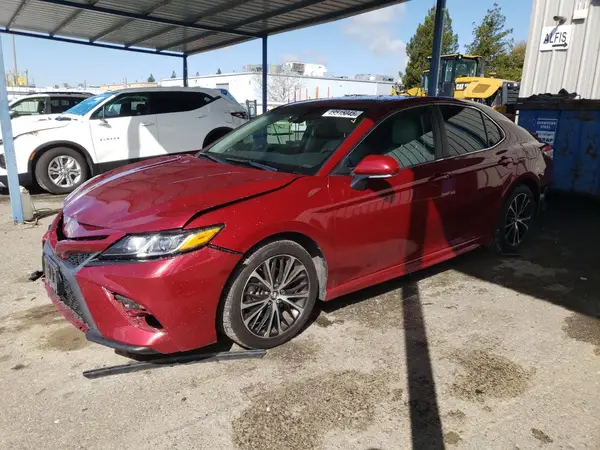 4T1B11HK0JU662555 2018 TOYOTA CAMRY - Image 1