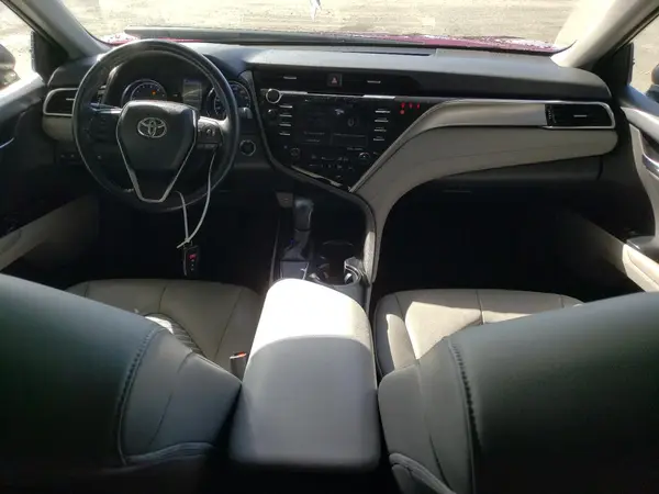 4T1B11HK0JU662555 2018 TOYOTA CAMRY - Image 8