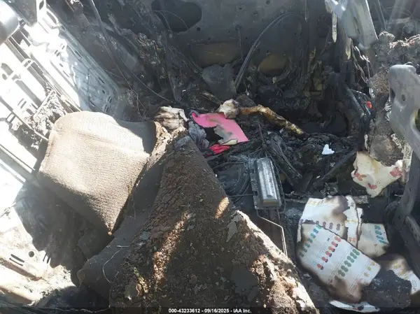 4T1B11HK0JU666198 2018 TOYOTA CAMRY - Image 8