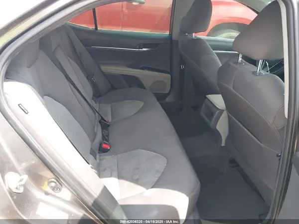 4T1B11HK0JU668565 2018 TOYOTA CAMRY - Image 8